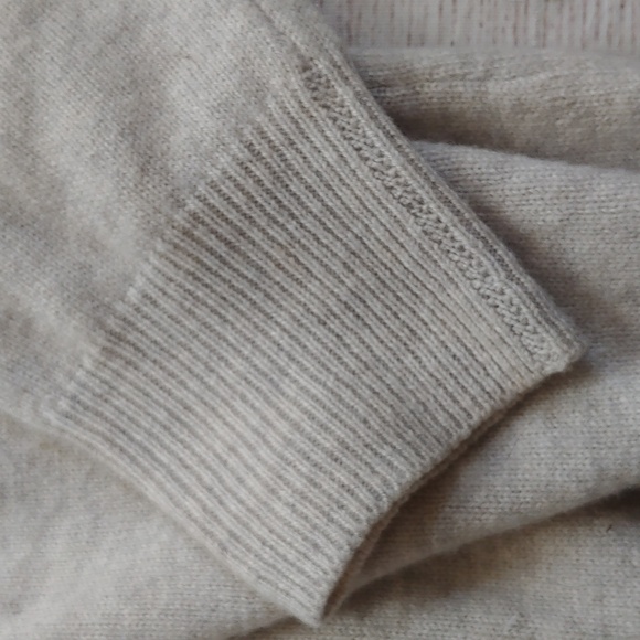 J. CREW SUPER SOFT CASHMERE SWEATER - Picture 5 of 7